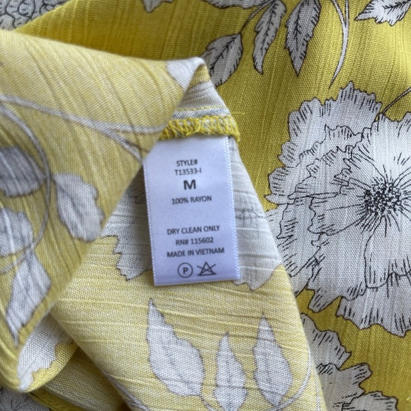 LUSH yellow floral print top - Size M - Picture 15 of 15